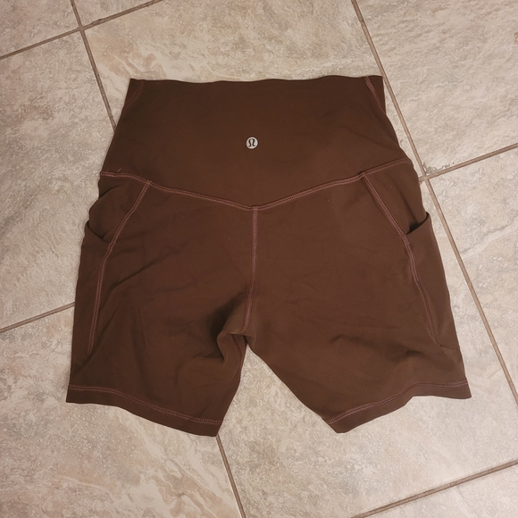 Lululemon Align High-Rise Biker Short with Pockets 6" Size 6 Brown W7CRPS - Picture 1 of 2